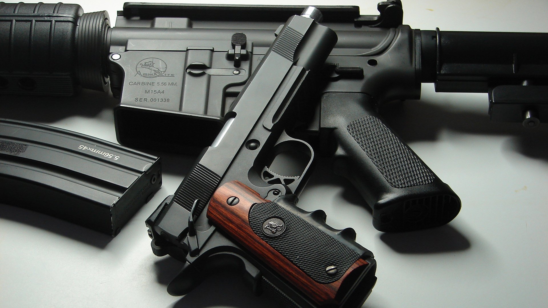 英超竞争愈发激烈，豪门鏖战不断