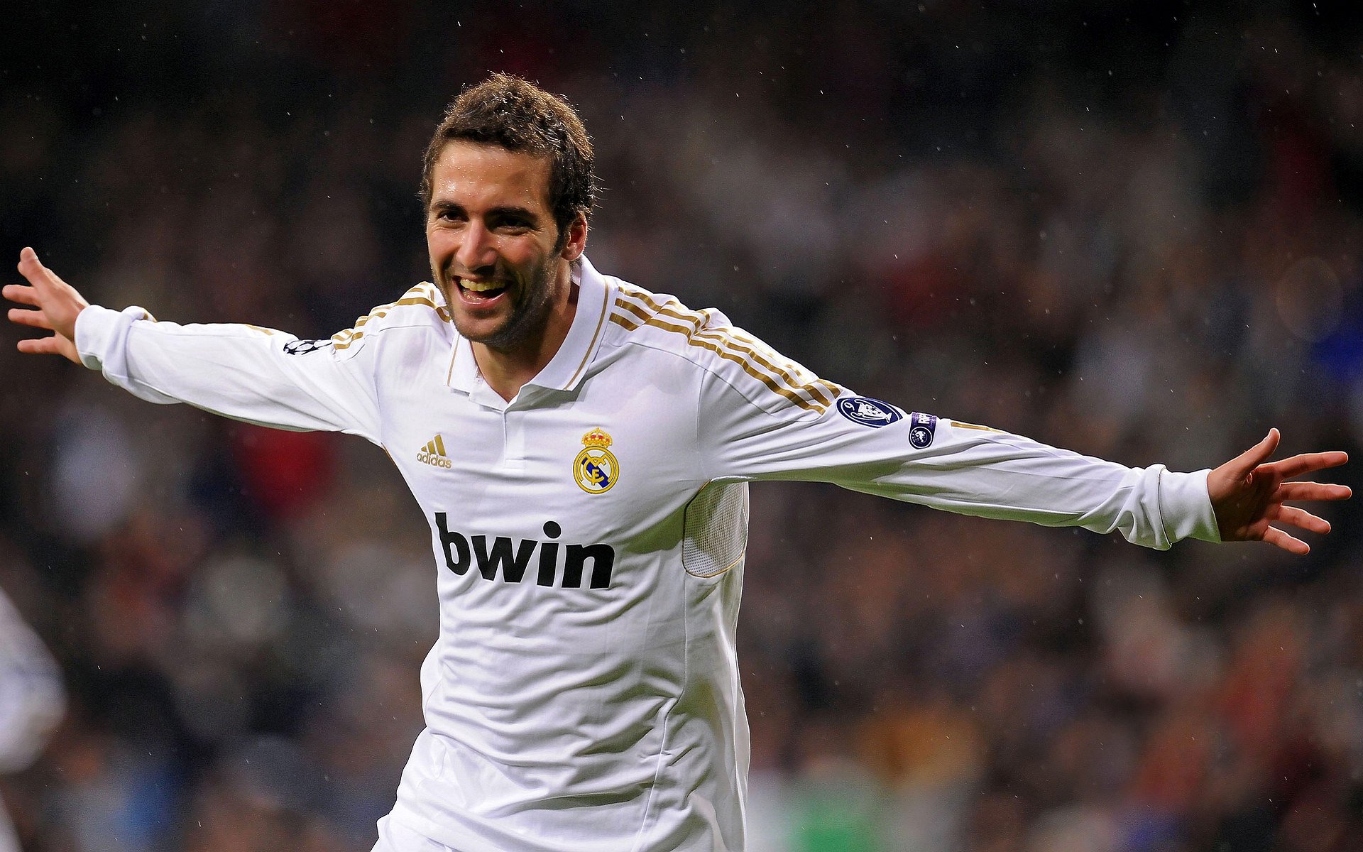 伊朗队在巴黎奥运会比赛中多次通过团队配合得分，伊朗奥运会拿过金牌吗